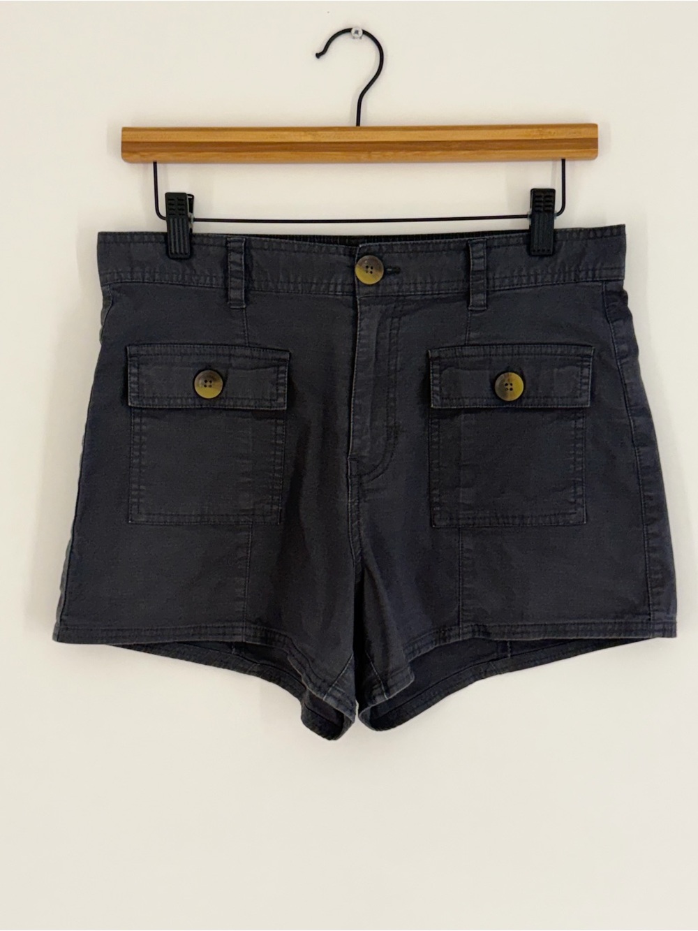 Vuori Women's Vintage Ripstop Utility Short Charcoal Size Medium
